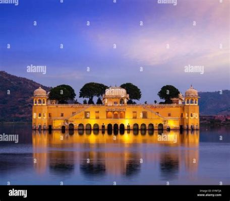 Il Jal Mahal: Un Palazzo che danza sulle acque del lago Man Sagar!